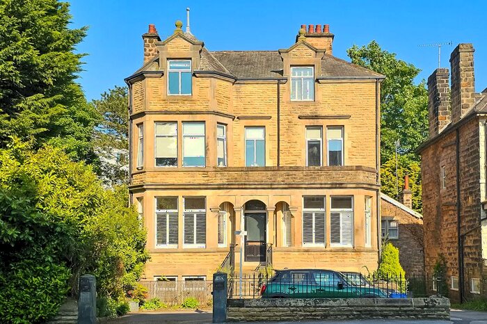 2 Bedroom Flat To Rent In A St. Marys Walk, Harrogate, HG2
