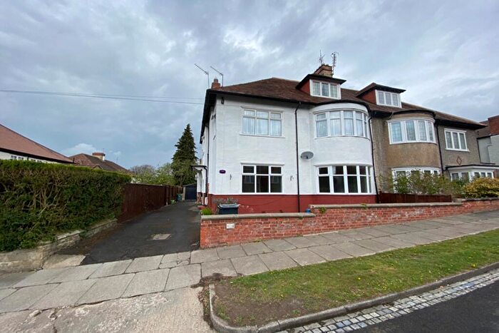 2 Bedroom Flat To Rent In Pierremont Drive, Darlington, County Durham, DL3