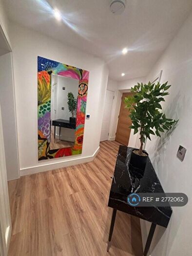 2 Bedroom Flat To Rent In Amersham, Amersham, HP7