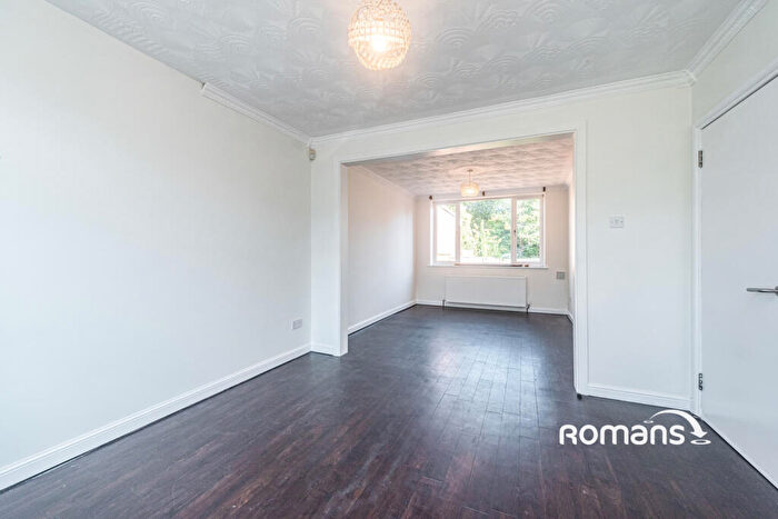 3 Bedroom Semi-Detached House To Rent In Shepherds House Lane, Earley, Reading, RG6