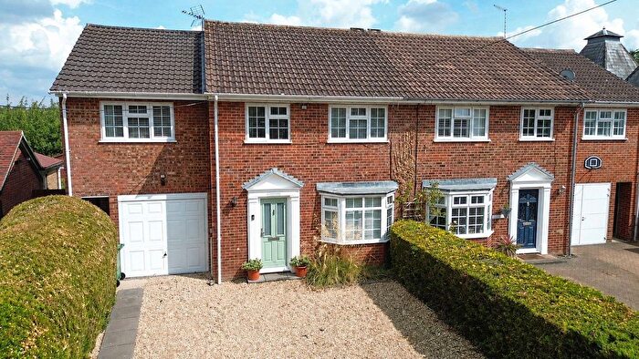 4 Bedroom Semi Detached House For Sale In Pilcot Road, Crookham Village, Fleet, GU51