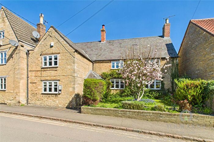 4 Bedroom Semi-Detached House For Sale In High Street, Brigstock, Kettering, Northamptonshire, NN14