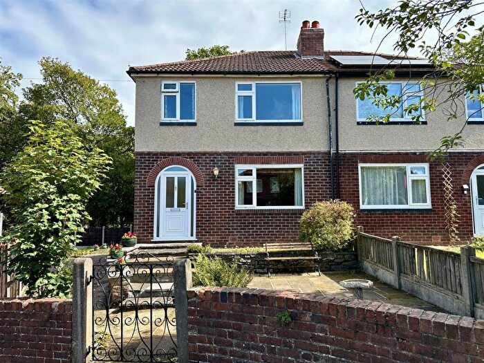 3 Bedroom House For Sale In Park Crescent, Furness Vale, High Peak, SK23