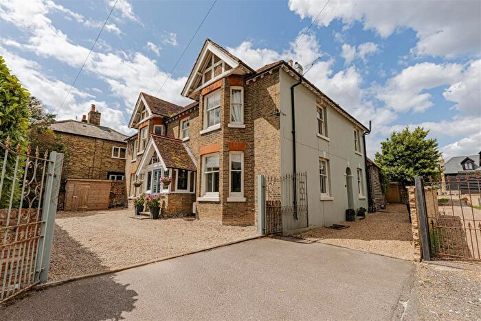 6 Bedroom Detached House For Sale In High Street, Eastry, Sandwich, CT13