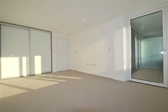 1 Bedroom Flat To Rent In Beacon Tower, Wandsworth, SW18