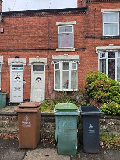 5 Bedroom Terraced House To Rent In West Bromwich Road, Walsall, WS1