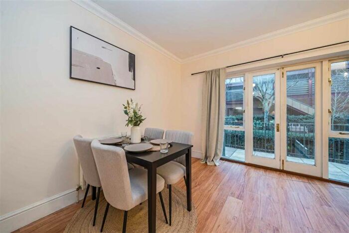 2 Bedroom Flat For Sale In Folgate Street, Spitalfields, E1