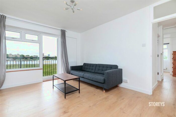 3 Bedroom Flat To Rent In Lordship Road, Stoke Newington, London, N16