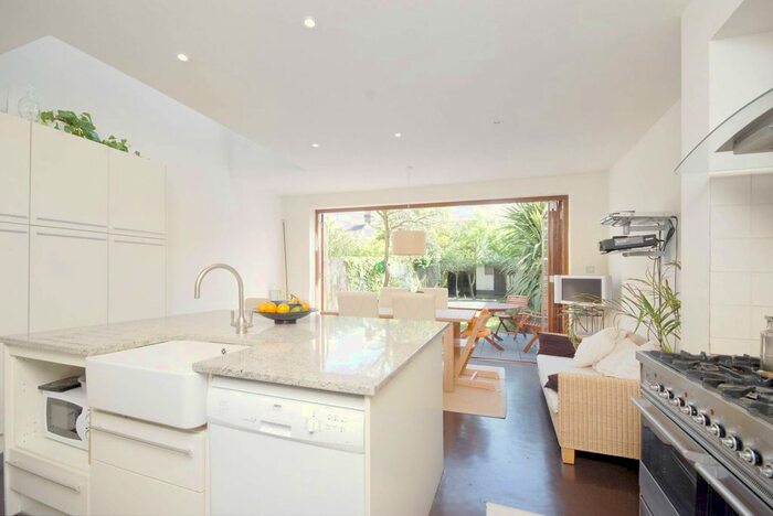 4 Bedroom Terraced House To Rent In Hamilton Road, South Wimbledon, London, SW19
