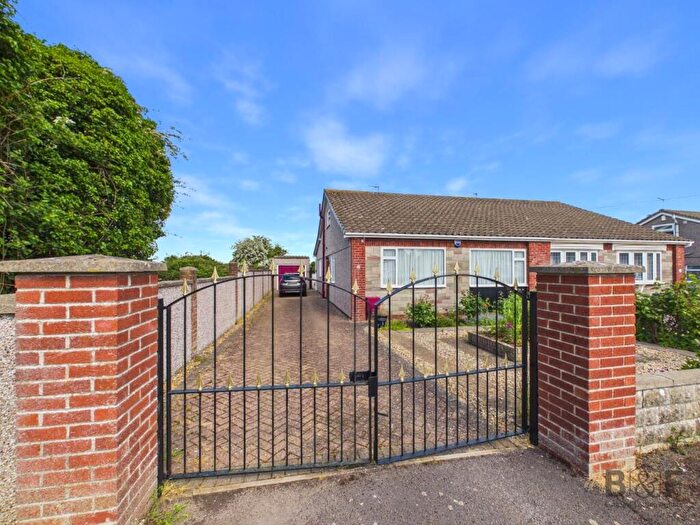 4 Bedroom Semi-Detached Bungalow For Sale In Orchard Road, Pucklechurch, BS16
