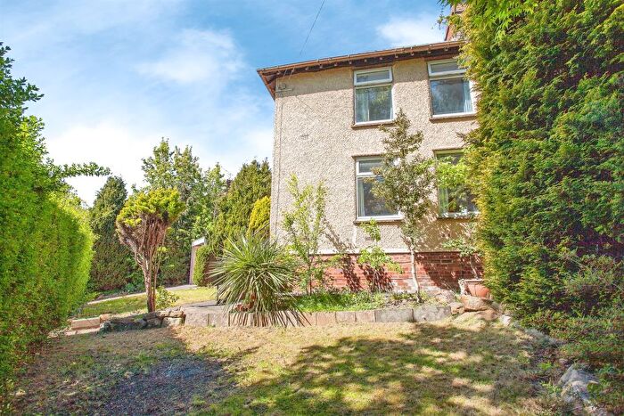 2 Bedroom Semi-Detached House For Sale In Norwood Avenue, Sheffield, S5