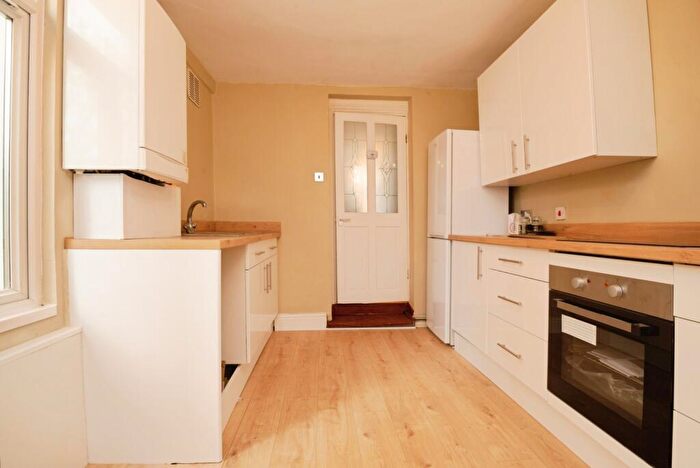 3 Bedroom Terraced House To Rent In Habershon Street, Cardiff, CF24