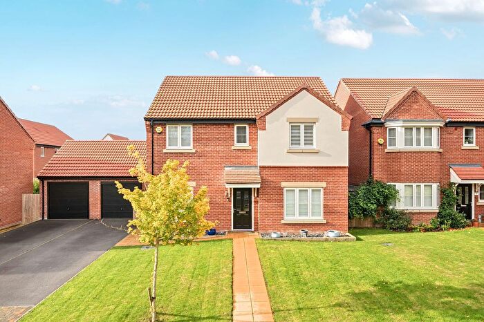 4 Bedroom Detached House For Sale In Colchester Road, Thorp Arch, LS23