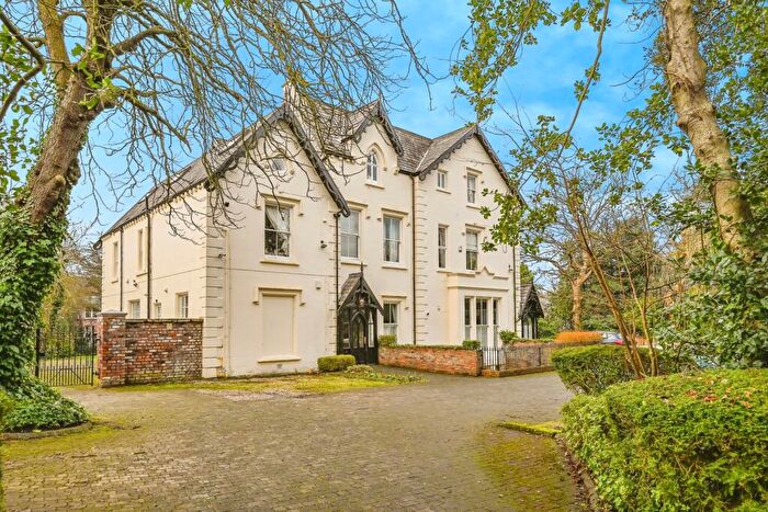 2 Bedroom Flat For Sale In North Mossley Hill Road, Liverpool, Merseyside, L18