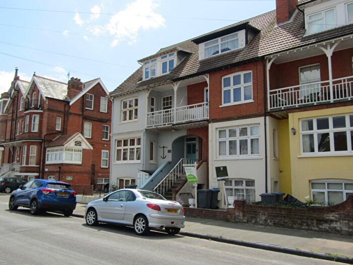 2 Bedroom Flat For Sale In Beach Road West, Felixstowe, IP11