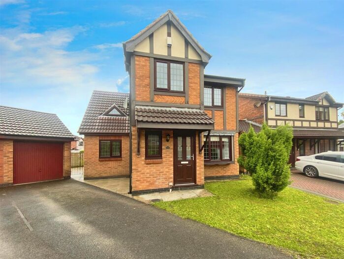 3 Bedroom Detached House To Rent In Morland Avenue, Lostock Hall, Preston, PR5