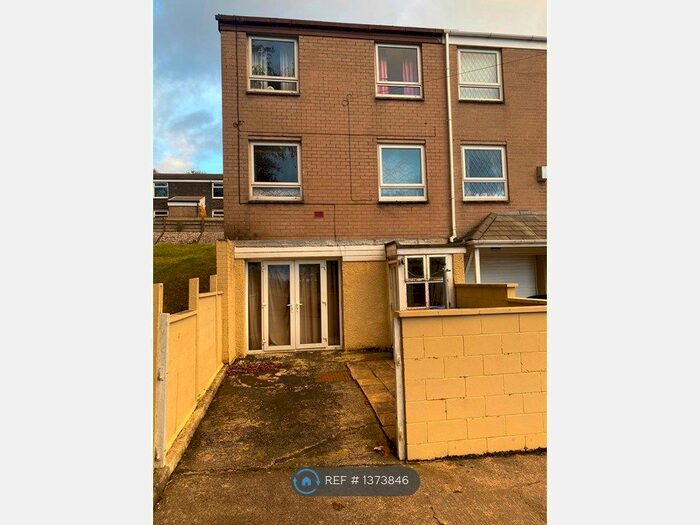 3 Bedroom Semi-Detached House To Rent In Gayle Way, Accrington, BB5