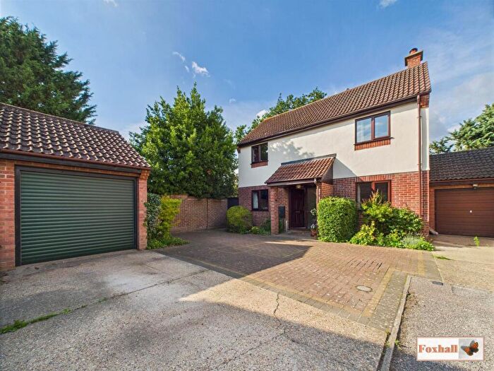 3 Bedroom Detached House For Sale In Hockney Gardens, Ipswich, IP3