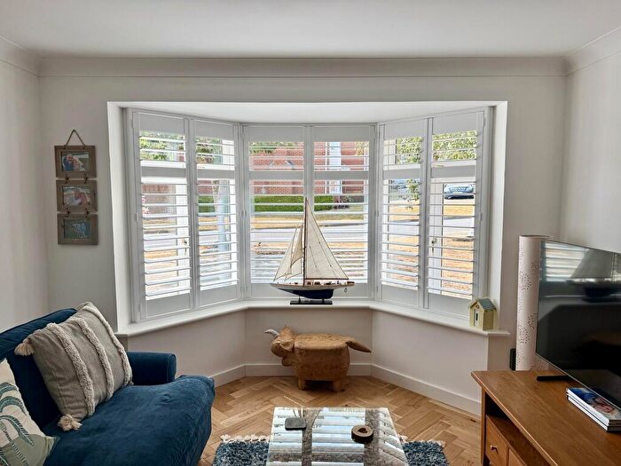 3 Bedroom Detached House For Sale In Twin Oaks Close, Broadstone, BH18 - Photo 6
