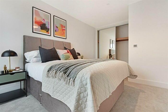 1 Bedroom Flat To Rent In Thames Road, London, E16