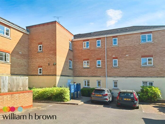 2 Bedroom Flat To Rent In Windermere Avenue, Purfleet, RM19