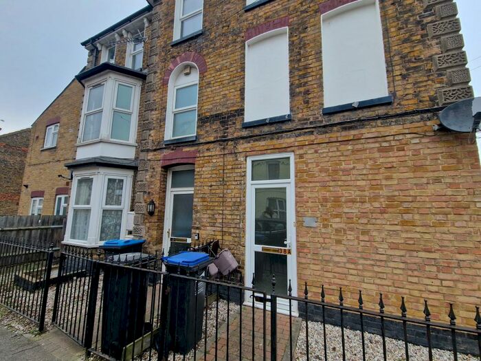 3 Bedroom Apartment To Rent In Avenue Road, Ramsgate, CT11