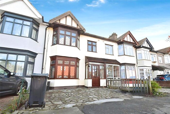 4 Bedroom Terraced House To Rent In Overton Drive, Chadwell Heath, RM6