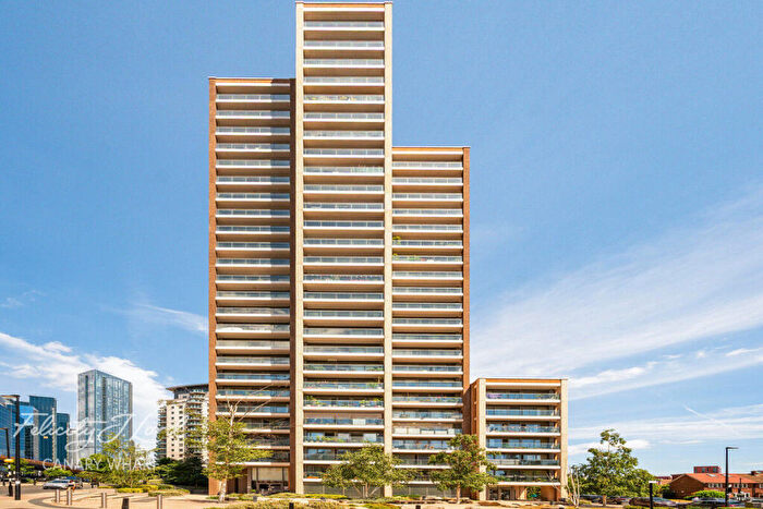 3 Bedroom Apartment For Sale In Heritage Tower, East Ferry Road, London, E14