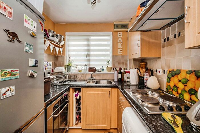 1 Bedroom End Of Terrace House For Sale In Bronwydd, Birchgrove, Swansea, SA7