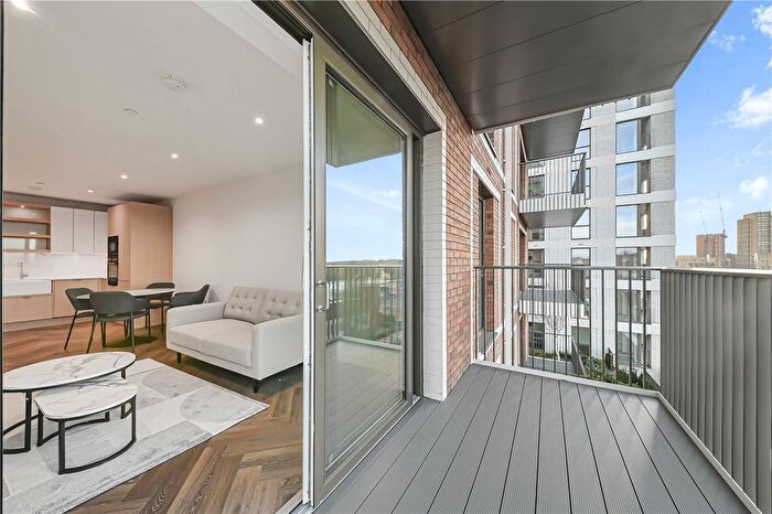2 Bedroom Flat To Rent In Bower House, Hendon, NW9