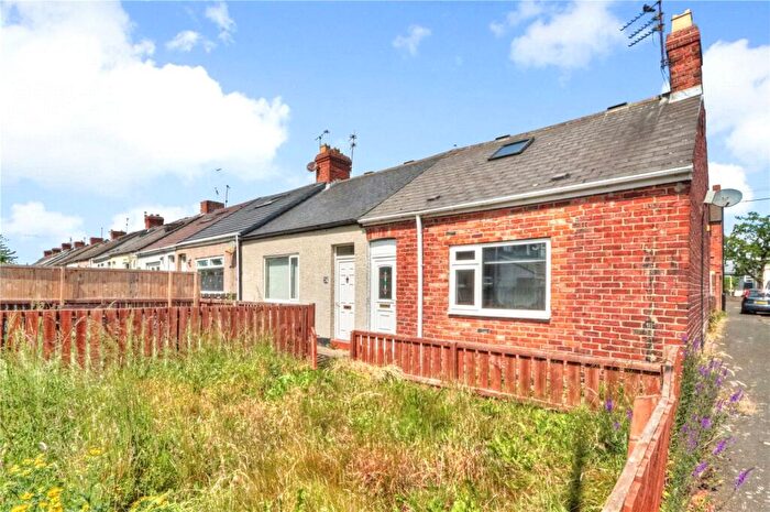 2 Bedroom End Of Terrace House For Sale In South View Terrace, Houghton Le Spring, Tyne And Wear, DH4