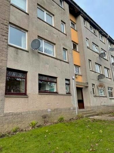 2 Bedroom Flat To Rent In Cairncry Road, Aberdeen AB16