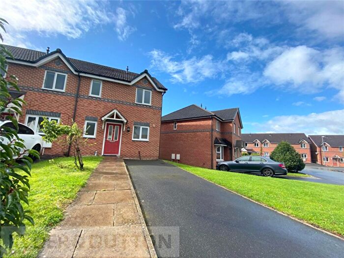 3 Bedroom Town House To Rent In Lorton Close, Middleton, Manchester, Greater Manchester, M24