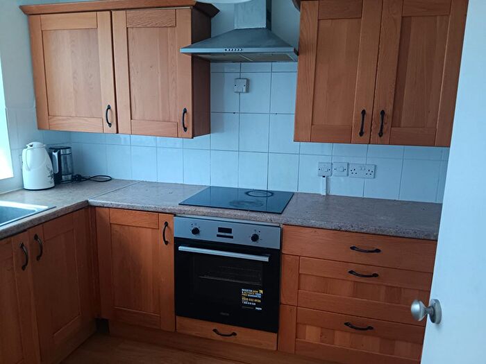 2 Bedroom Flat To Rent In Linksway, London, NW4