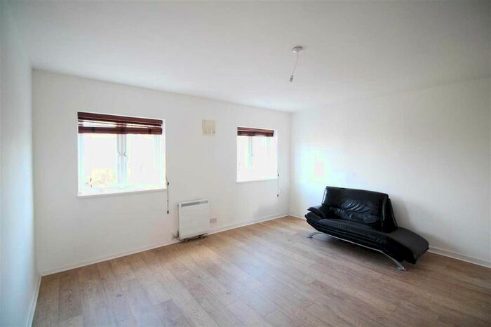Studio To Rent In Lambert Road, London, SW2