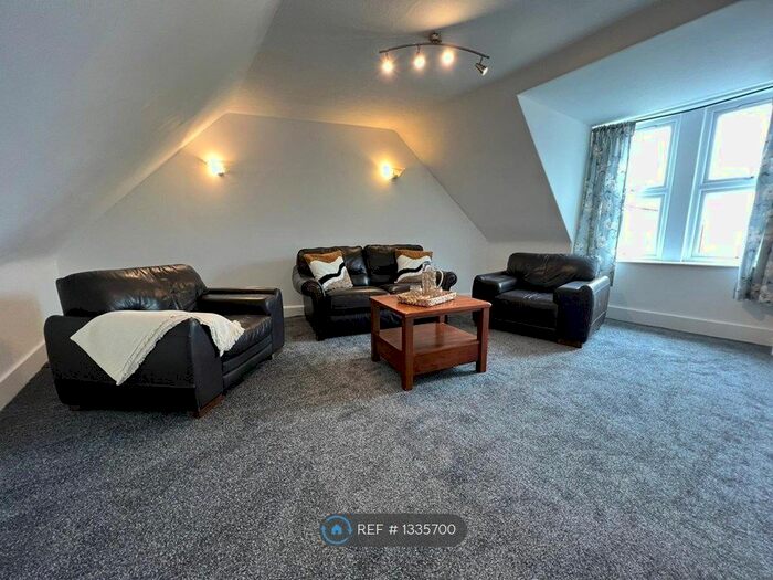 3 Bedroom Flat To Rent In Longate, Peterhead, AB42