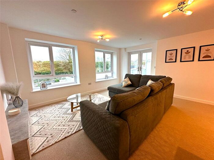 2 Bedroom Flat To Rent In Holiburn, Eliot Gardens, St Austell, PL25