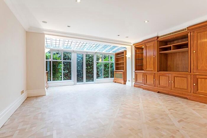 5 Bedroom Property To Rent In St Mary Abbots Terrace, London, W14