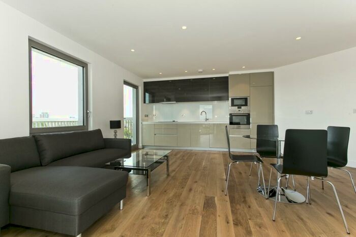 2 Bedroom Apartment To Rent In Bywell Place, E16