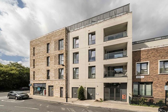 1 Bedroom Flat For Sale In Greenside Road, London, W12