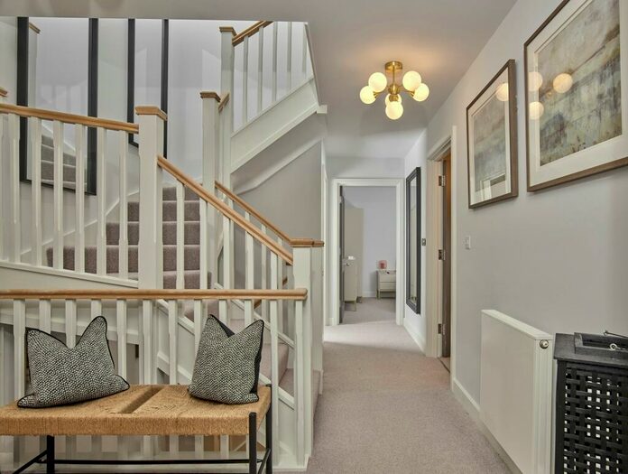 5 Bedroom Detached House For Sale In Manningtree Park, Mistley, Manningtree, CO11