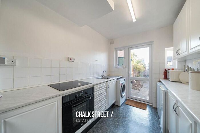 3 Bedroom Terraced House For Sale In Roseberry Gardens, Upminster, RM14