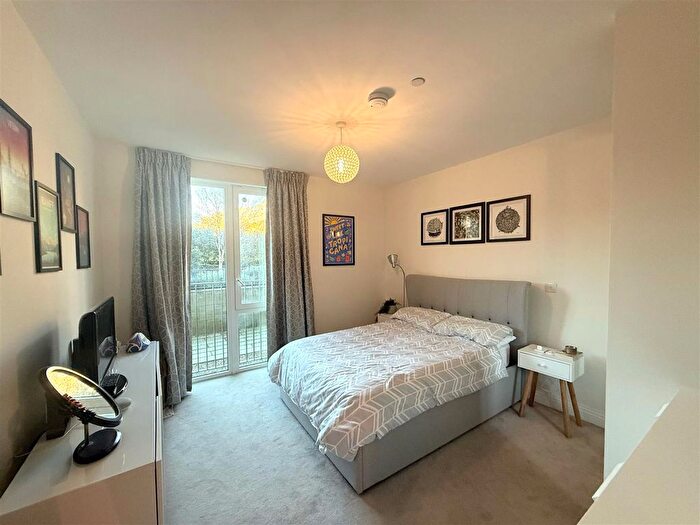 1 Bedroom Flat To Rent In Burghley House, Royal Engineers Way, Mill Hill, NW7
