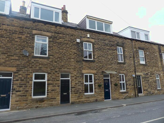 2 Bedroom Detached House To Rent In Little Lane, Ilkley, West Yorkshire, Uk, LS29