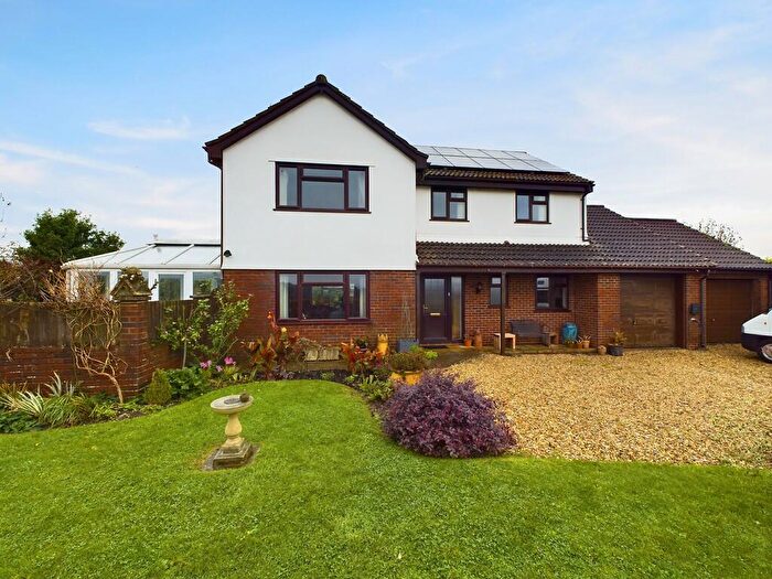 4 Bedroom Detached House For Sale In Gosford Lane, Taleford, EX11