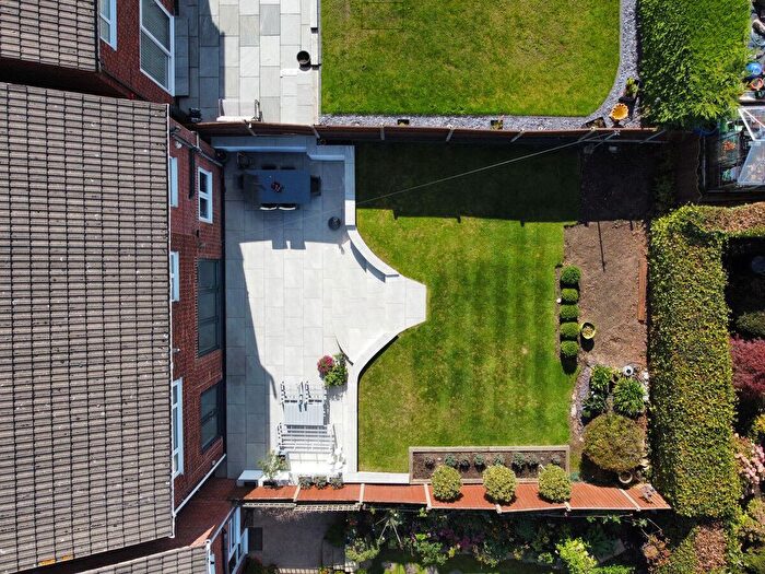 4 Bedroom Detached House For Sale In Hilltop Road, Wingerworth, S42