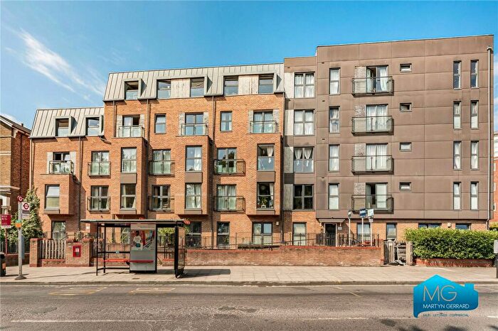 1 Bedroom Apartment To Rent In Amhurst Road, Hackney, London, E8