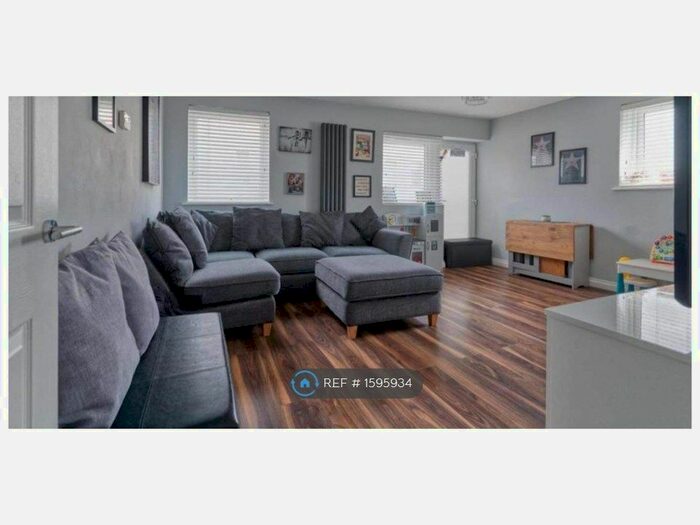 2 Bedroom Flat To Rent In Spital View, Dartford, DA1