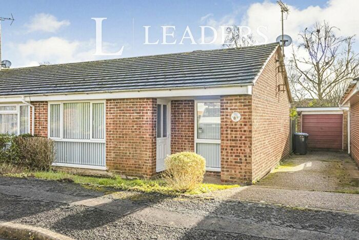 2 Bedroom Bungalow To Rent In Hoblands, RH16