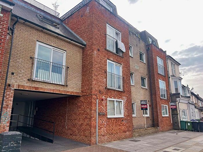 1 Bedroom Flat To Rent In New Road, North End, PO2